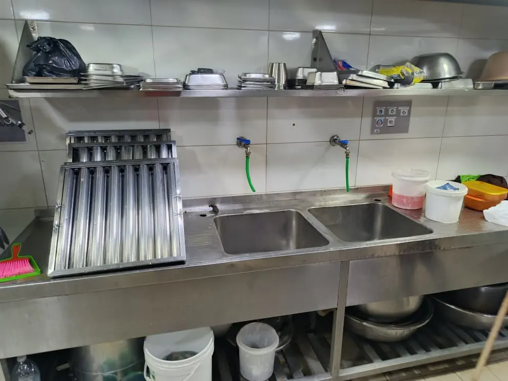 Commercial kitchen cleaning