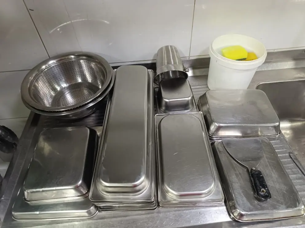 Spotless stainless steel kitchen pans