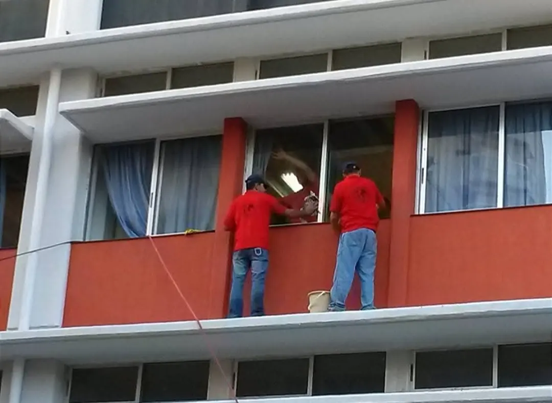 Window cleaning on school balconies